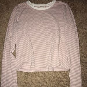 crop top, long sleeve t-shirt